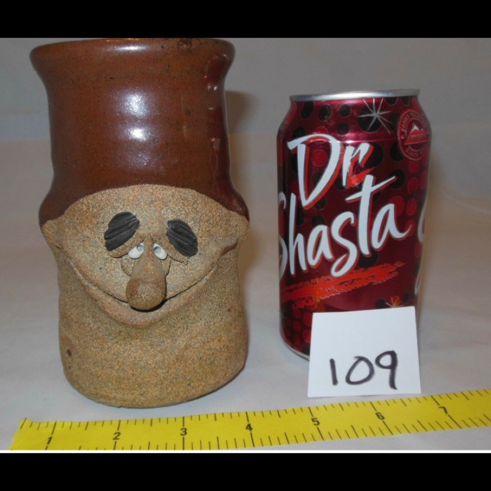 VINTAGE RARE STONEWARE POTTERY CLAY FUNNY FACE TALL MUG STEIN